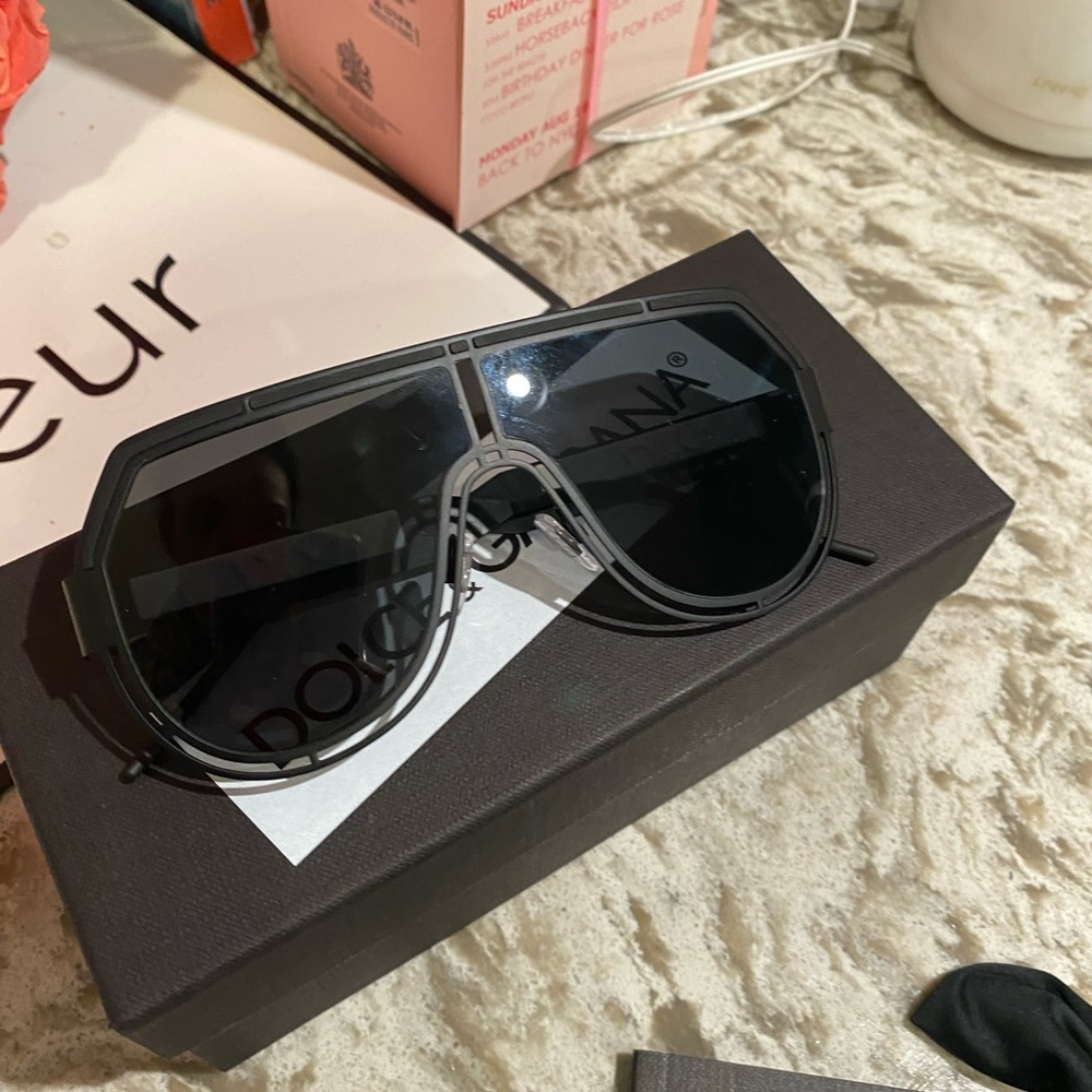 DOLCE & GABBANA MATTE BLACK SHADES